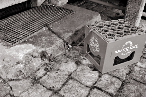 Wertvoller leerer Bierkasten